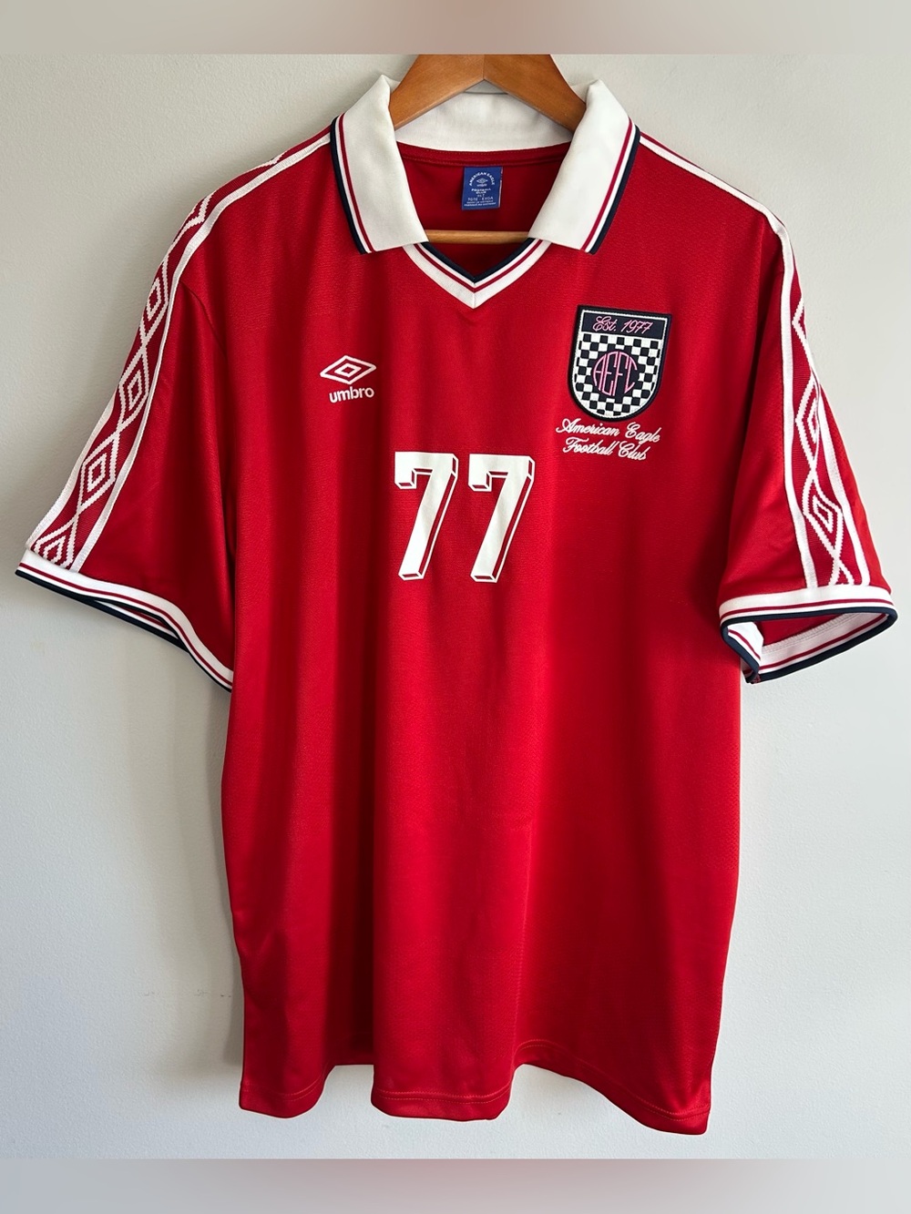 American Eagle AE x Umbro Limited Edition Men's Soccer Graphic Jersey XLT Red